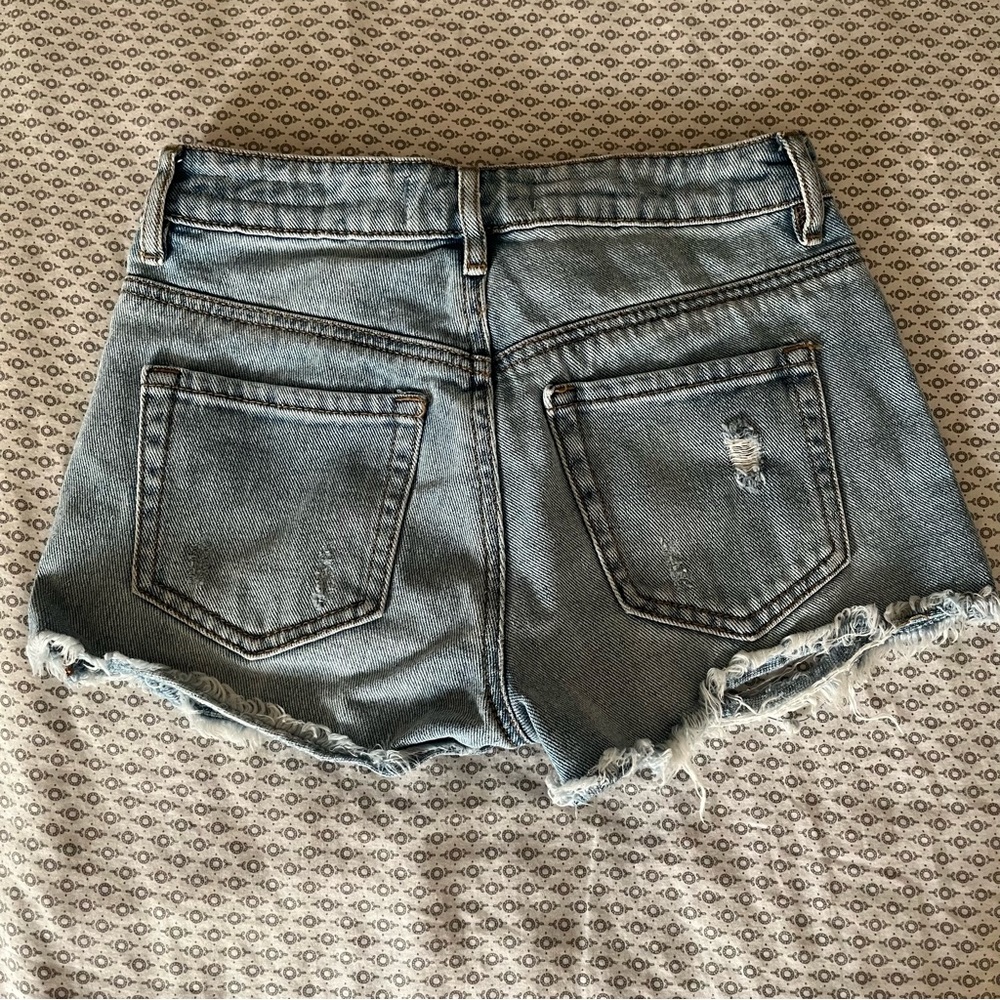 Pacsun High Rise Ripped Shorts - Picture 2 of 3